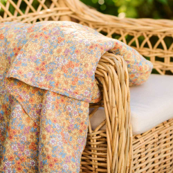 Quilt t�ppe - gul med blomster