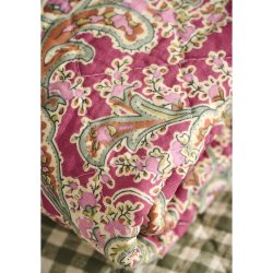 Quilt tppe - pink paisley