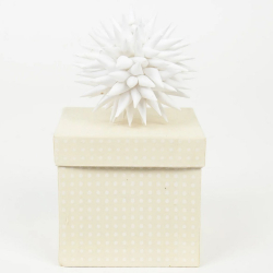 Hndlavet papirpynt - ''cones'' ornament