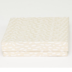 Hndlavet papirpynt - ''Quilled stars'' - hvid - 2 stk.