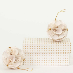 Hndlavet papirpynt - ''Flower ball'' - 2 stk.