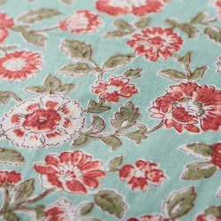 Pudebetr�k 60x60 cm. - m/rustfarvede blomster og gr�nne blade