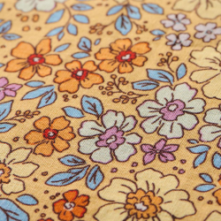 Pudebetr�k 60x60 cm. - m/gule, bl�, orange og lilla blomster