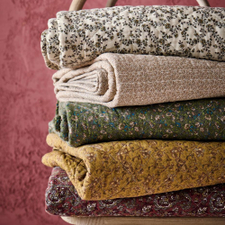 Quilt - M�rkrosa, gr� og gr�nt paisleym�nster