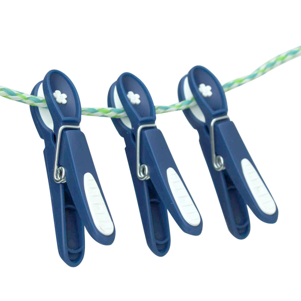 T�jklemme - M�rkebl� med hvid blomst