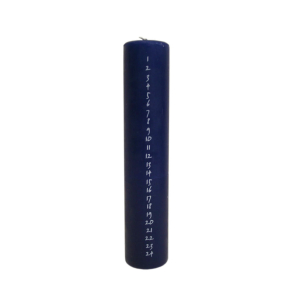 Kalenderlys med lysebl� tal - navy