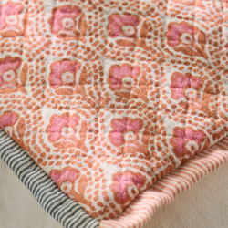 Pudebetr�k ''Vigga'' - pink blomster