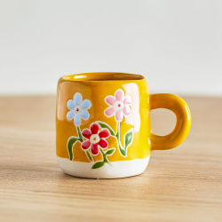 Kop med hank "Millie" - multi flowers gul