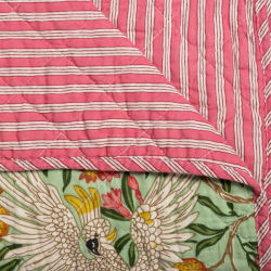 Quilt t�ppe stribet - mintgr�n fugl/pink striber