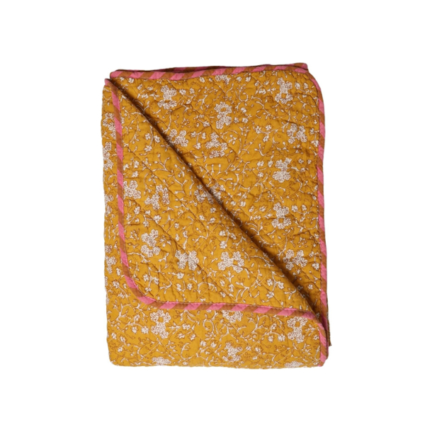 Quilt t�ppe blomstret - pink/gule blomster