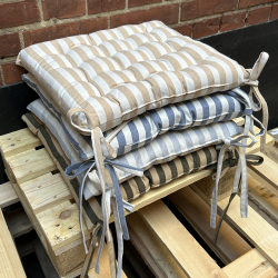 Stribet hynde - sand/hvid