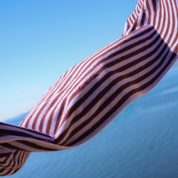 Bongusta h�ndkl�de "Naram" - wine &amp; lavenderblue